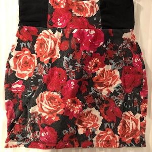 Floral- cute mini skirt- size 4